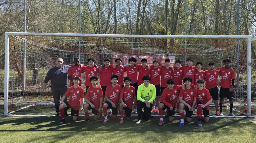 Mannschaftsfoto der B2-Jugend der Darmstädter TSG 1846